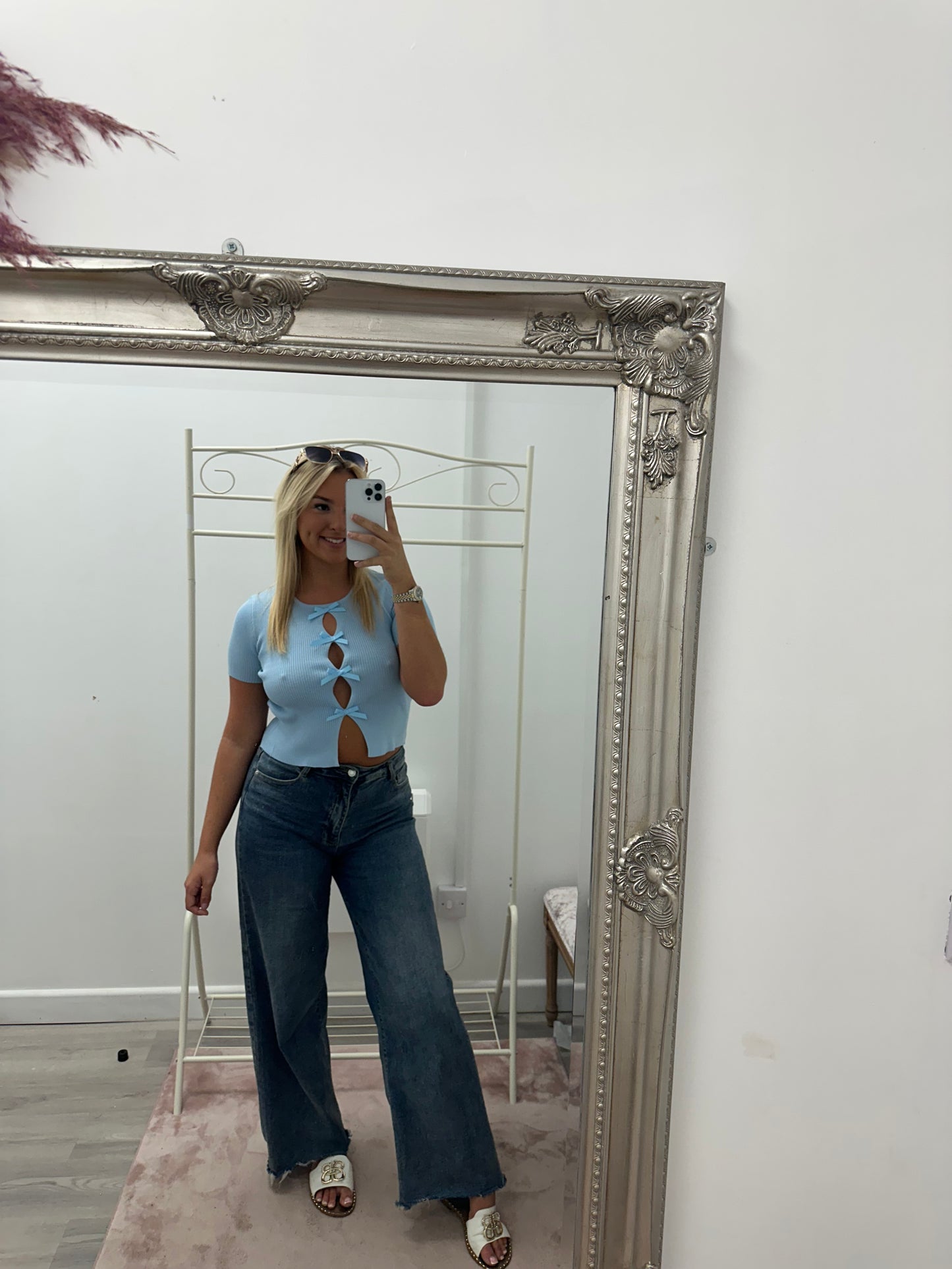 Bow tops