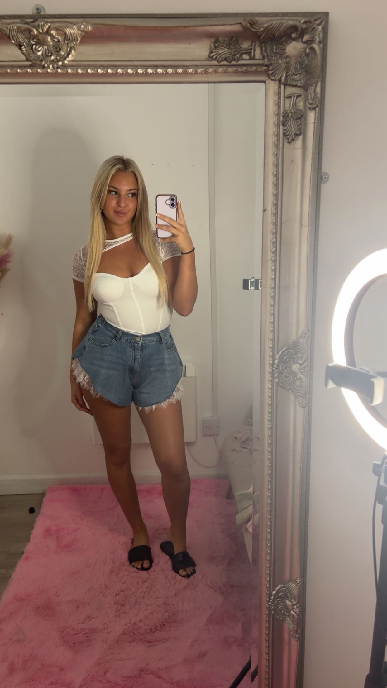 Flare denim shorts with lace trim