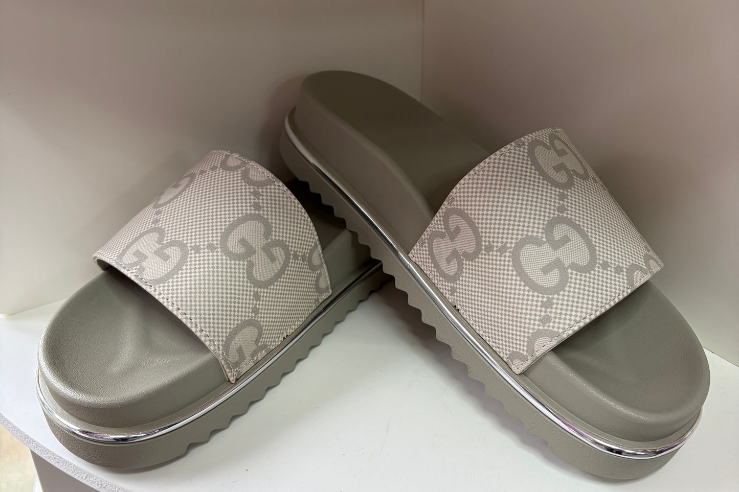 G sliders