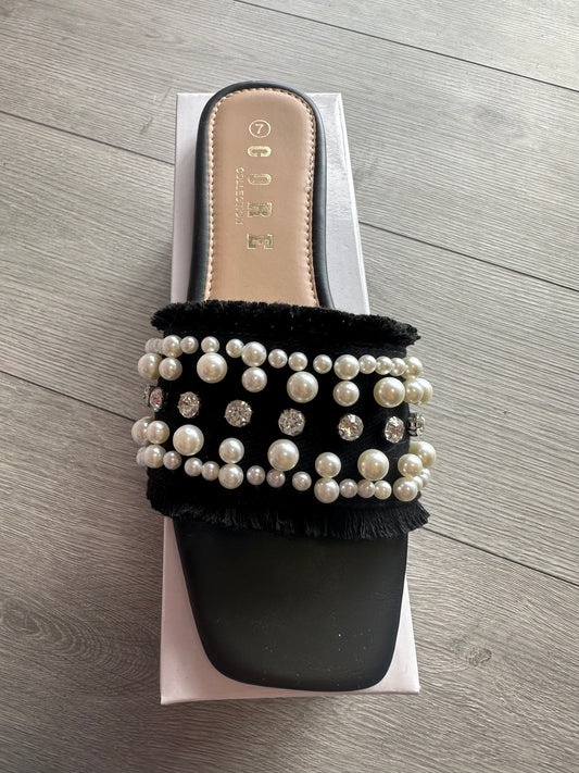 Pearl and diamanté sliders