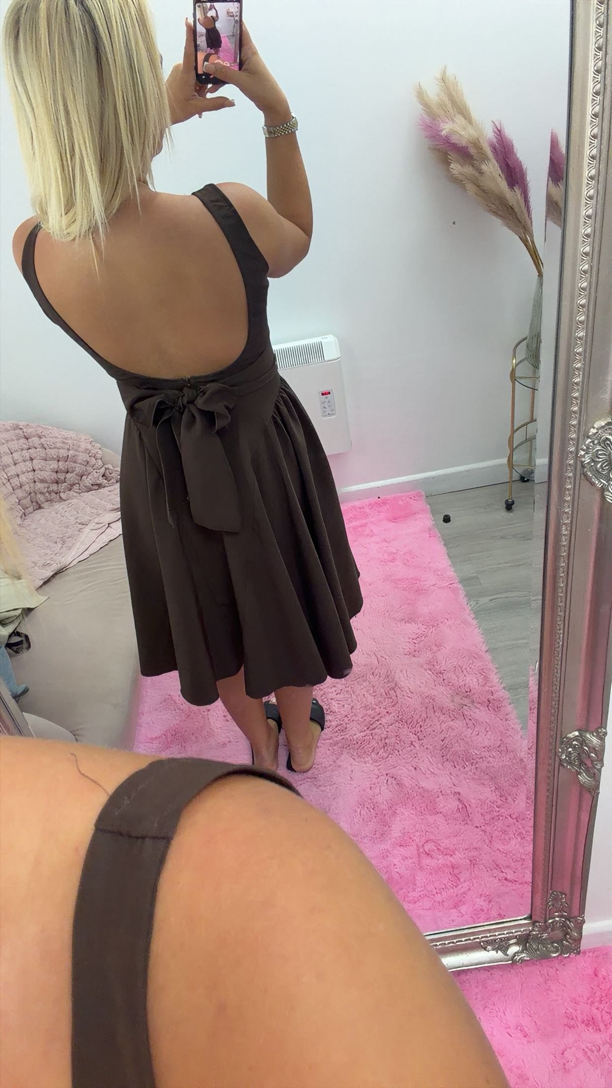 Midi dresses with tie back
