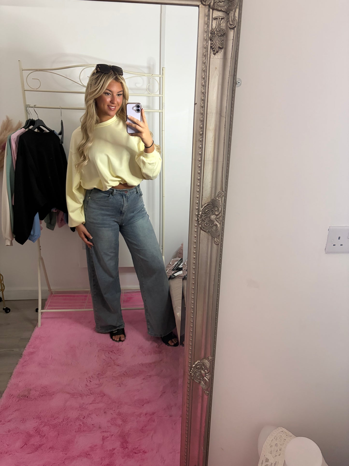 Elasticated tucked jumpers