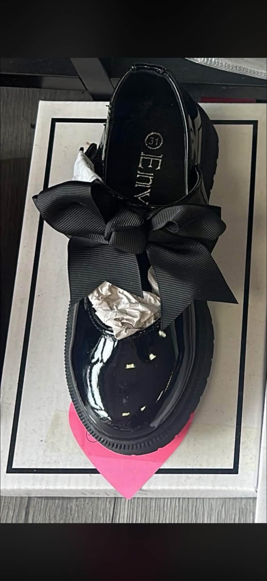 Kids bow strap shoes