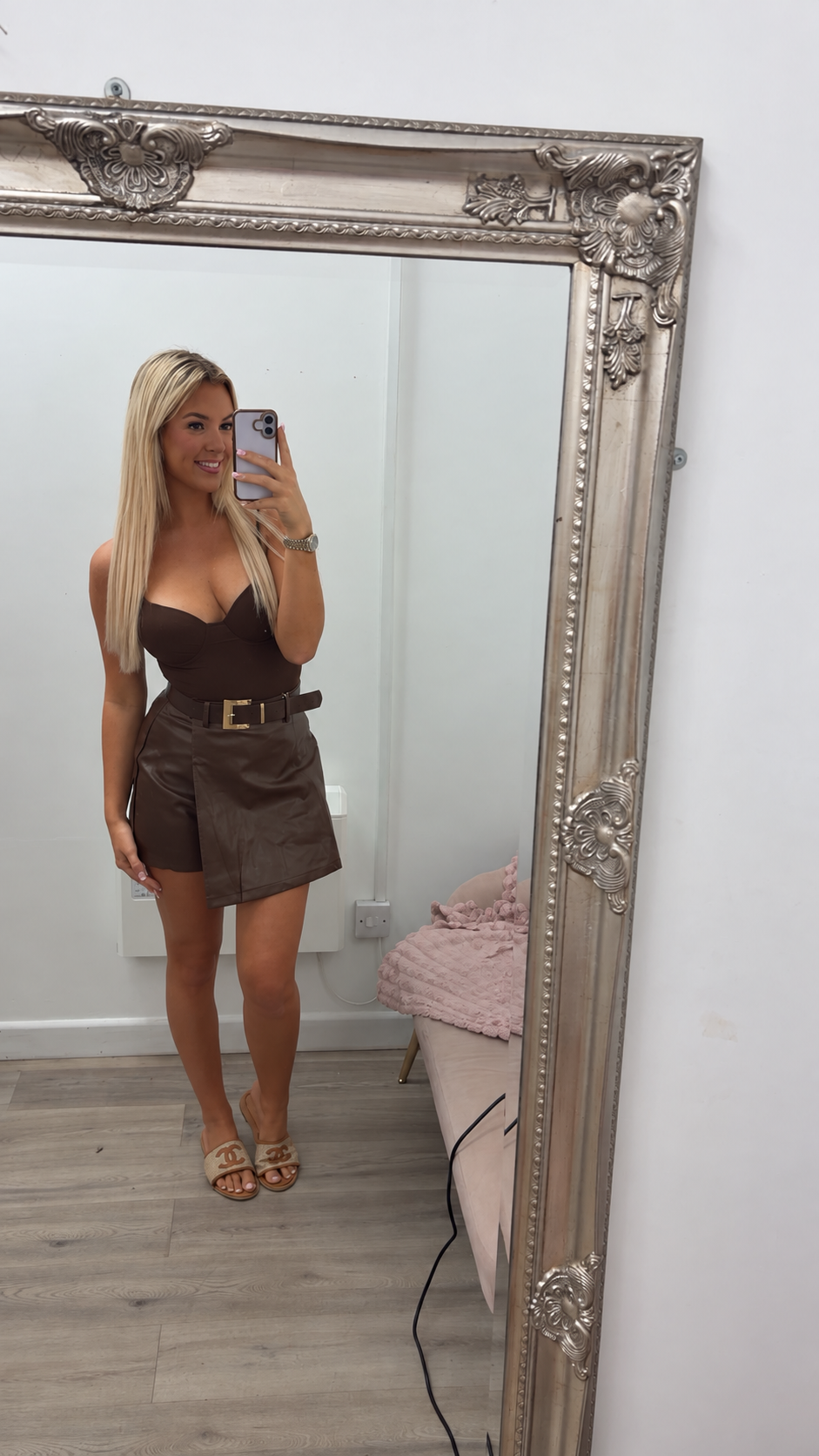Belted leather skorts