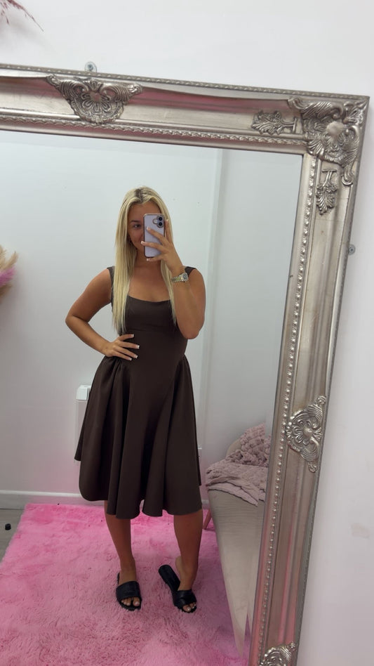 Midi dresses with tie back