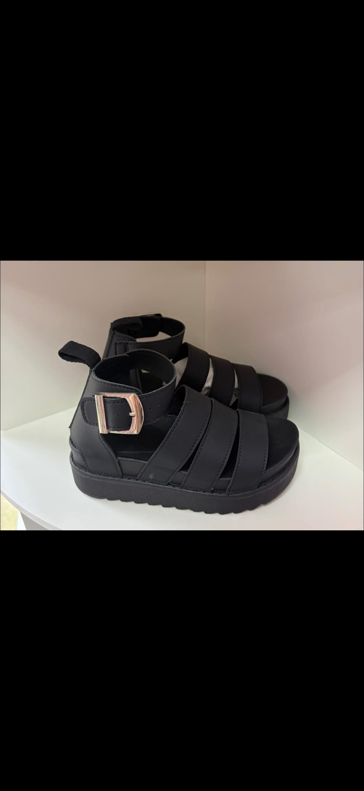 Kids sandals